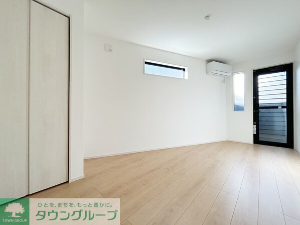 Ours Lavande(ウルス・ラヴァンド)の物件内観写真